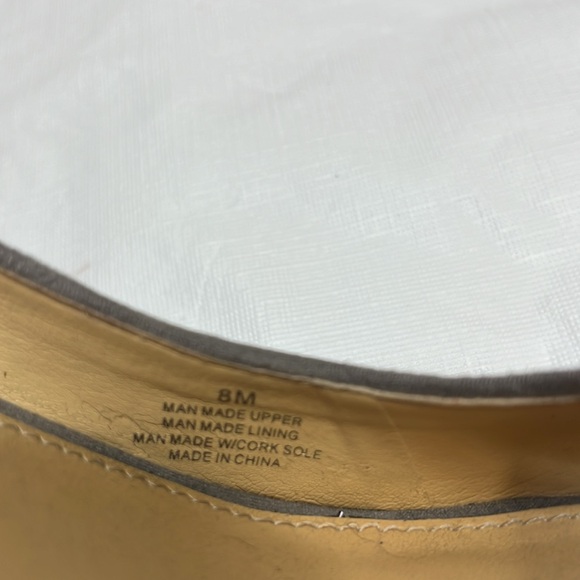 Gianni Bini Silver platform stiletto -*minor damage from stick on insole - 8 - Picture 8 of 9